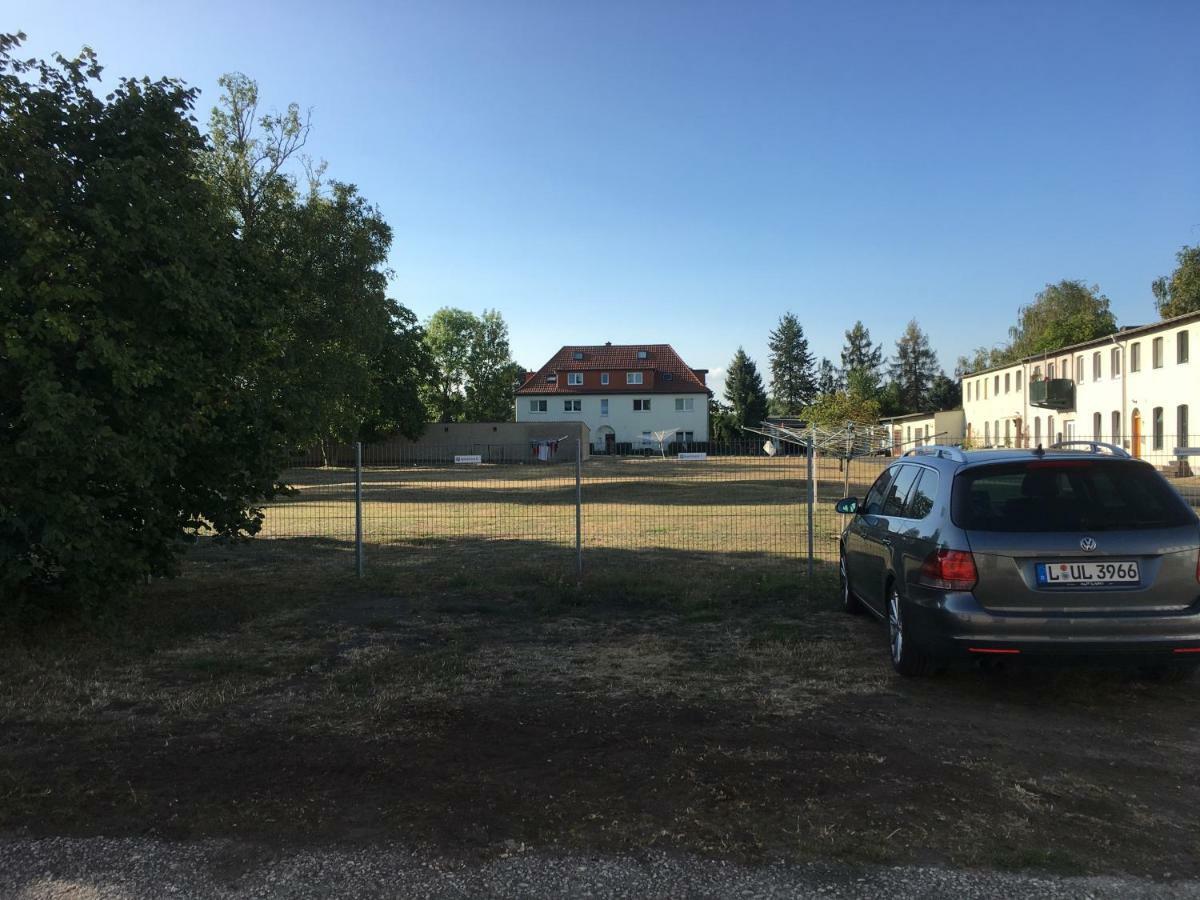 Die Senfbude - Klein Aber Fein - Wunderschoenes Studio-Apartment Mit Terrasse Und Stellplatz Leipzig Luaran gambar