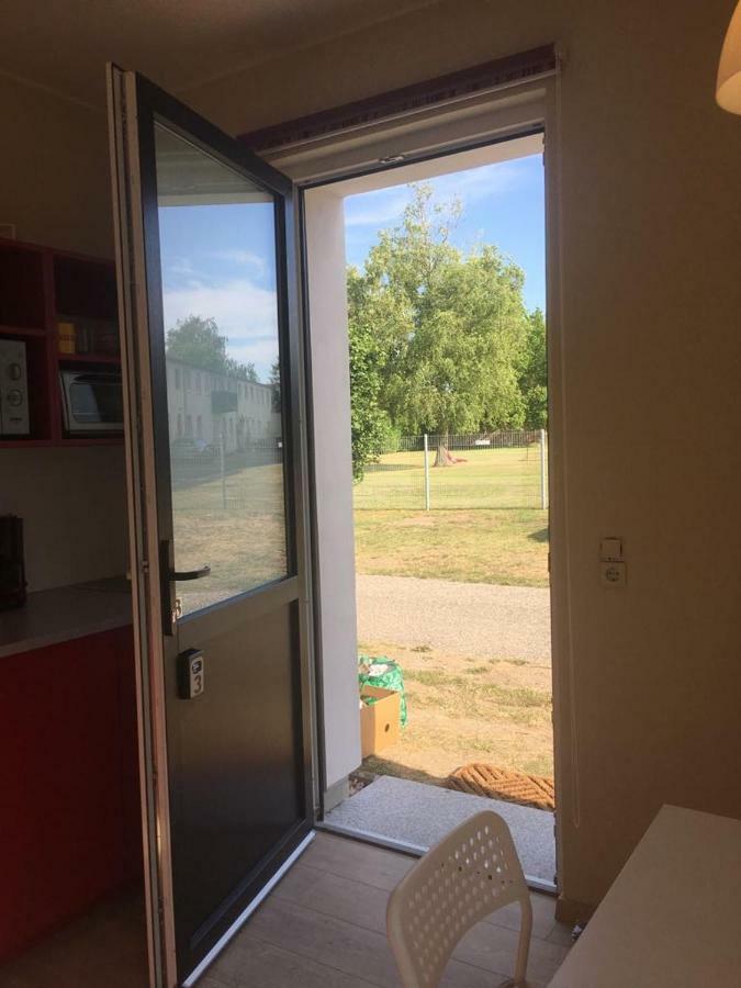 Die Senfbude - Klein Aber Fein - Wunderschoenes Studio-Apartment Mit Terrasse Und Stellplatz Leipzig Luaran gambar